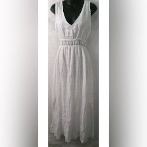 Elegant White Maxi Dress